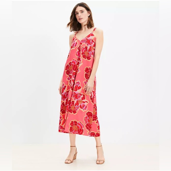 LOFT Dresses & Skirts - LOFT Textured Floral Linen Blend Strappy Maxi Dress